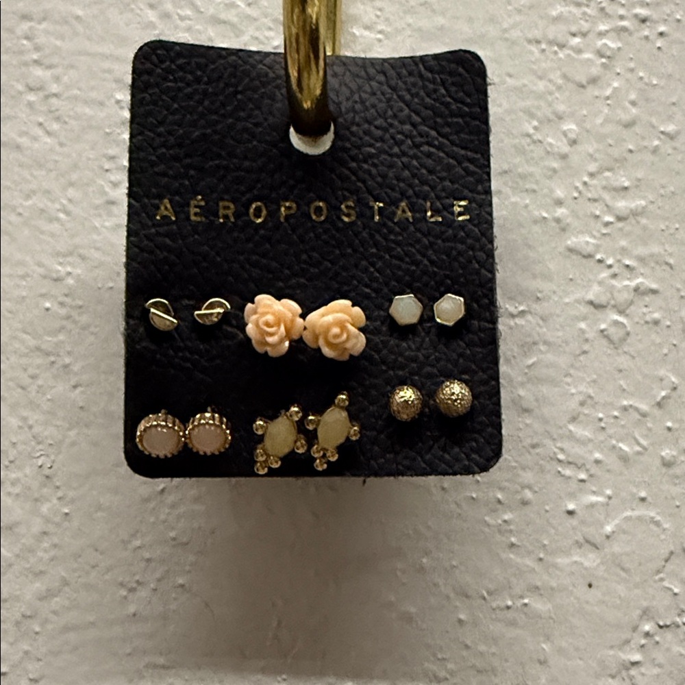Aeropostale Earring Set